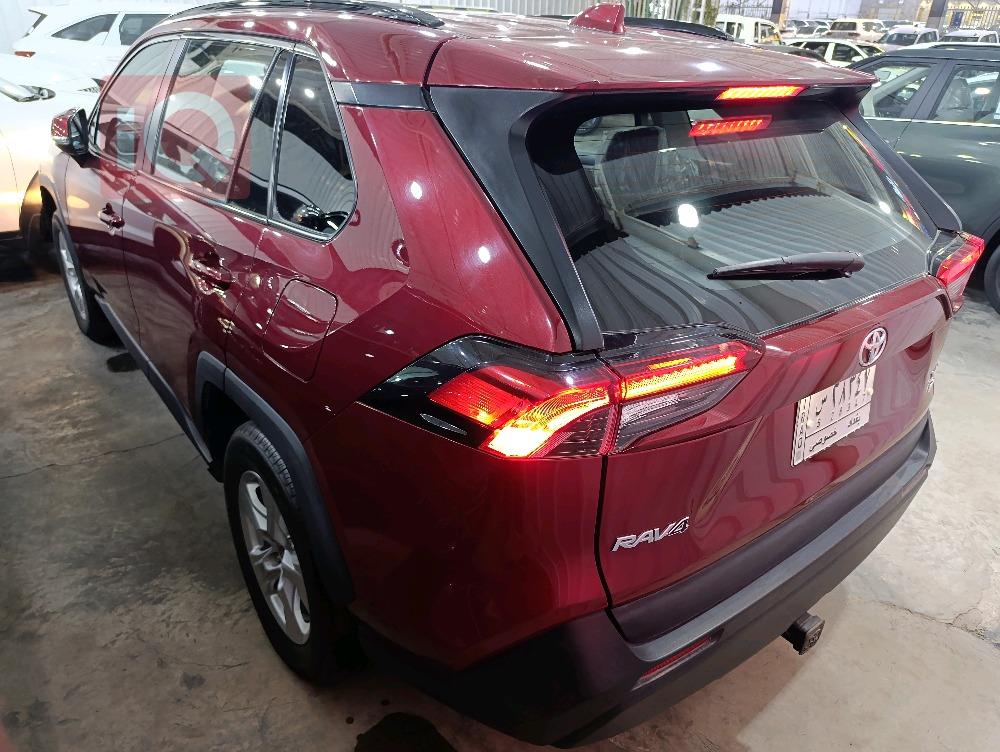 تۆیۆتا ڕاڤ 4